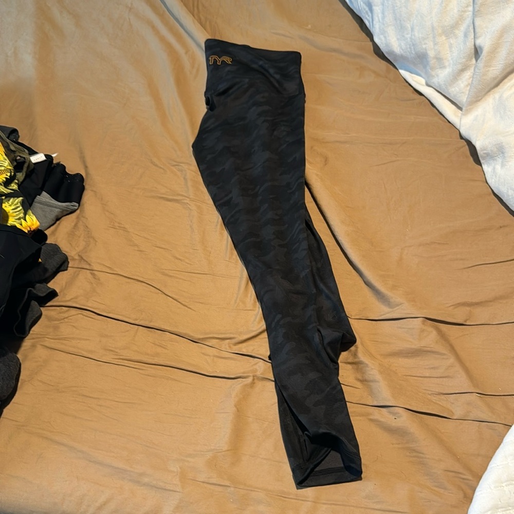 Tyr Leggings